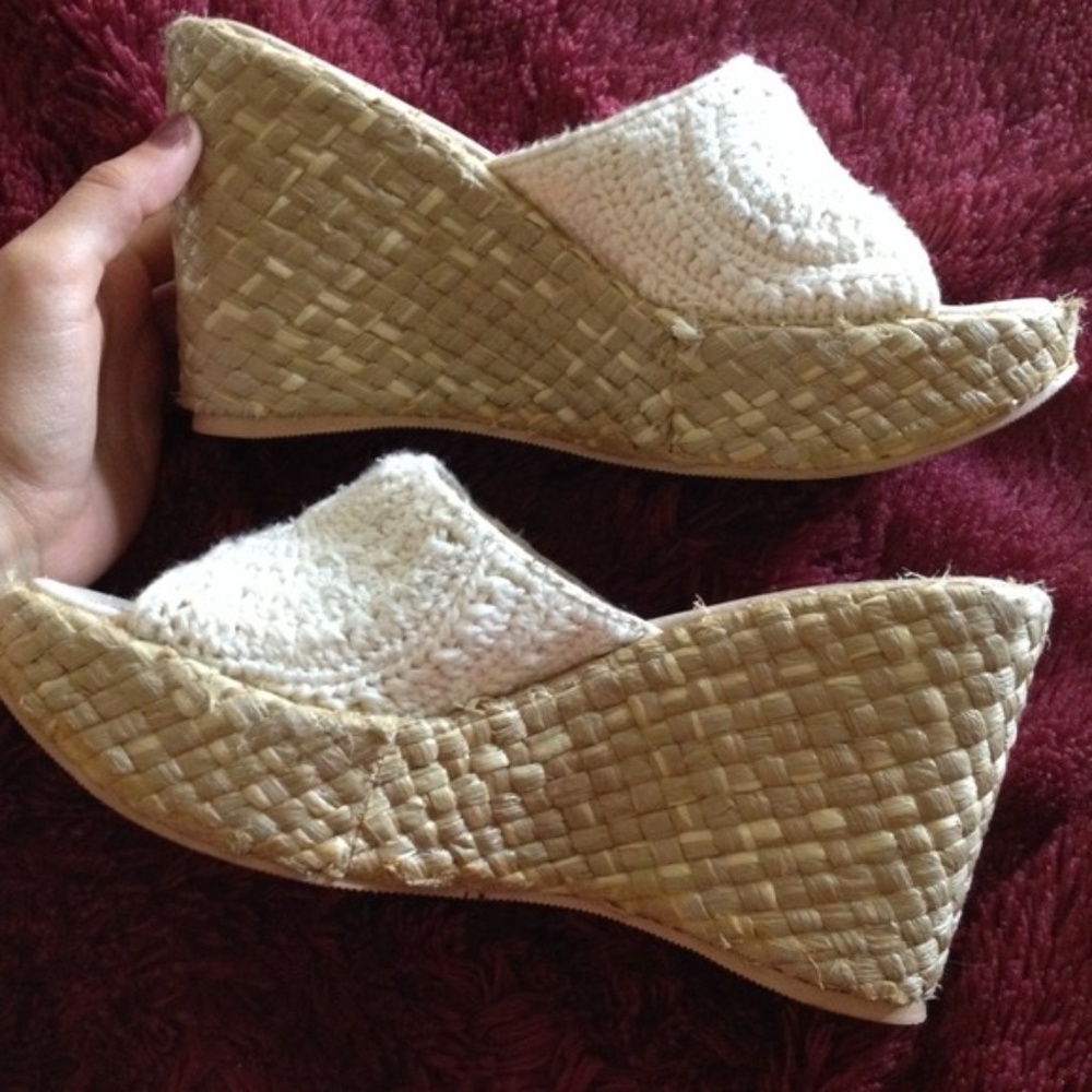 Cream Eyelet Espadrille Wedge Sandals - Picture 2 of 3